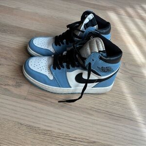 Nike Air Jordan 1 Retro High OG Size 6.5